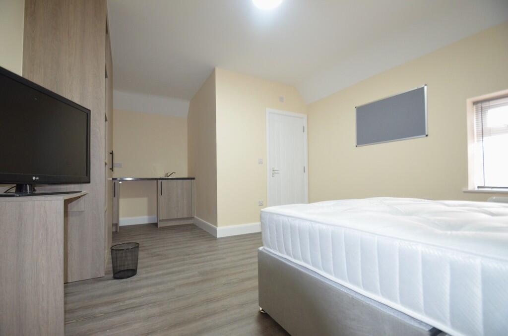 Main image of property: Worple Avenue, Staines-upon-Thames