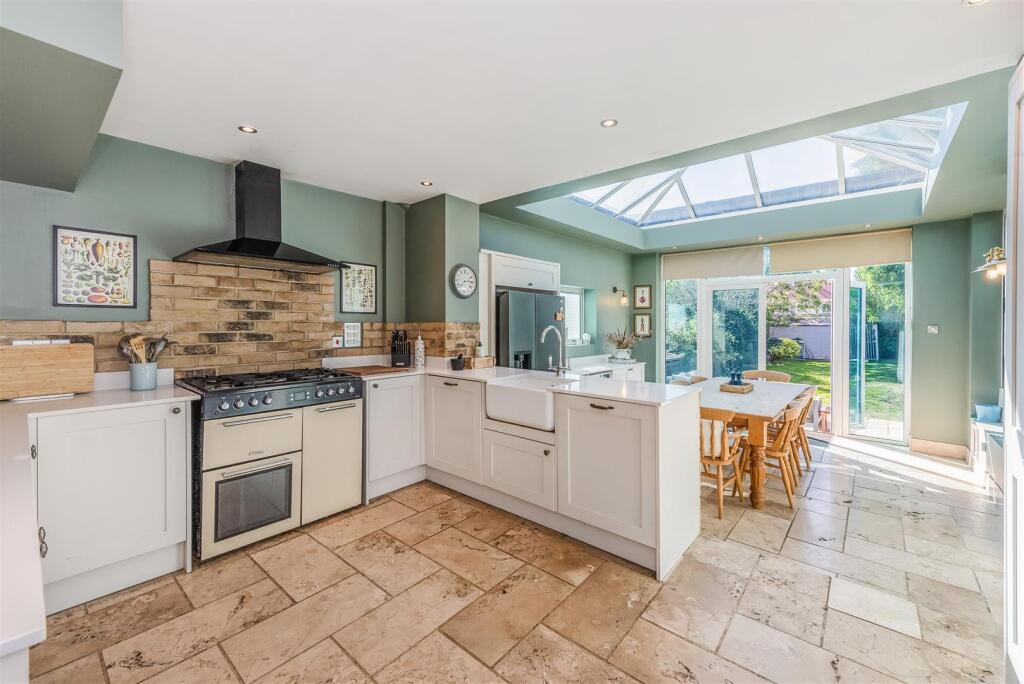 House in Portsmouth - More