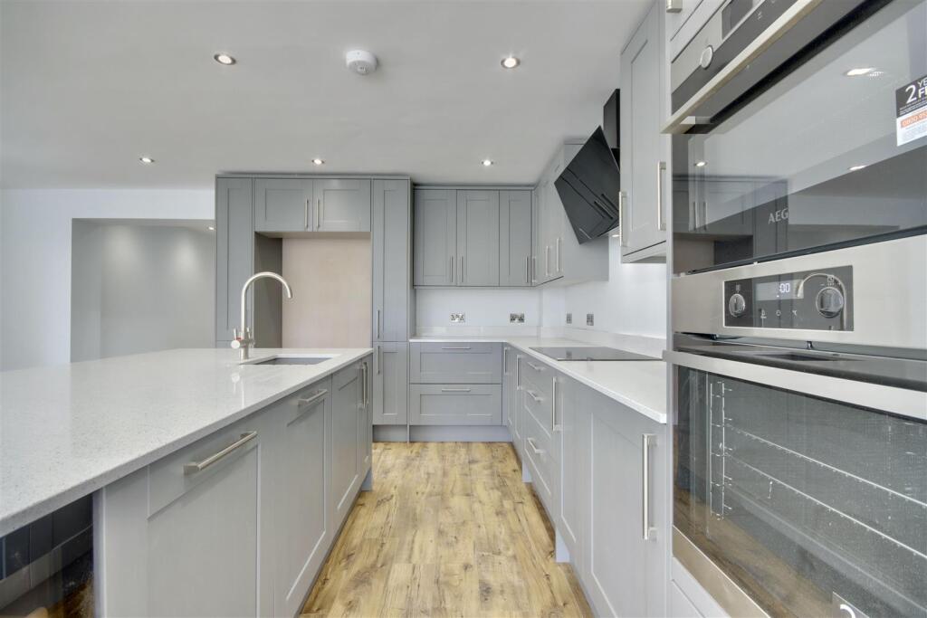 House in Portsmouth - More