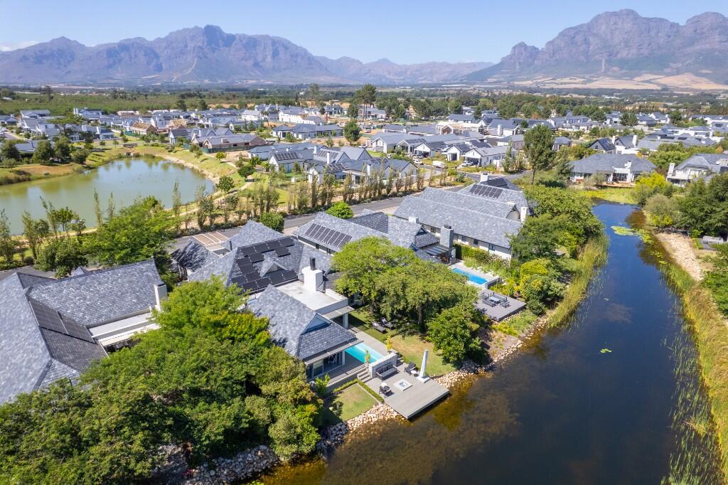 Main image of property: Paarl, Western Cape