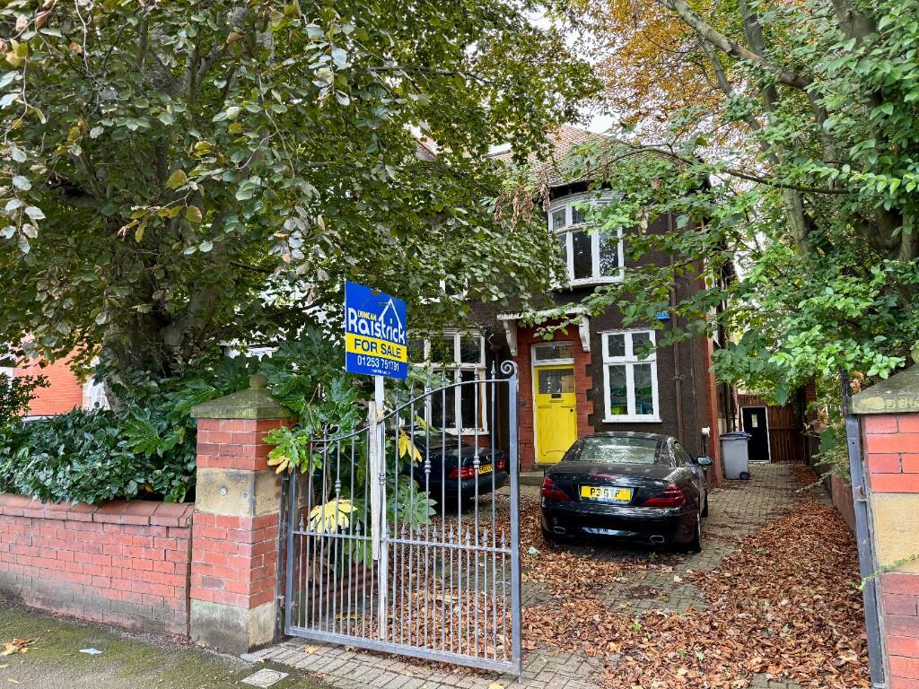 6-bed semi-detached on Newton Drive, Blackpool, Lancashire, FY3, £375,000