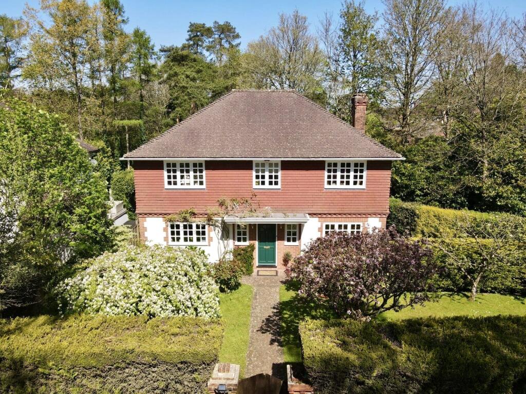 Main image of property: Linkside South, Hindhead, Surrey, GU26