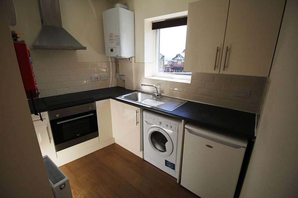 Main image of property: Flat 3, 7 Stothard Road, Crookes, S10 1RD