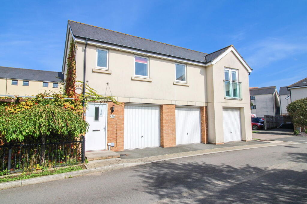 Main image of property: Kingfisher Road, Portishead, Portishead, Bristol, BS20 7QD