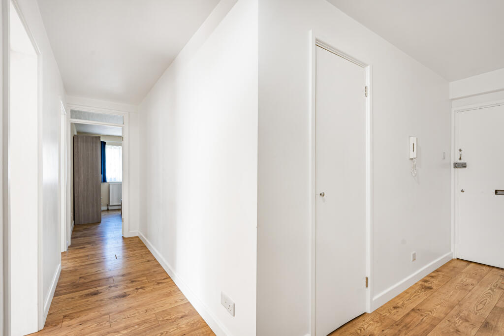 Apartment in London - View 3