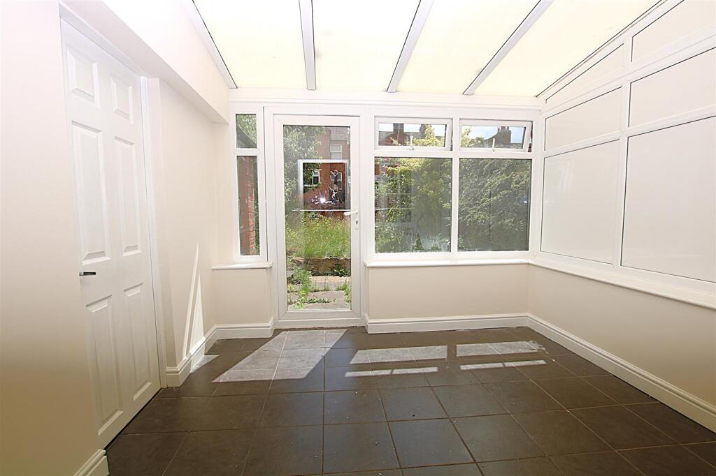 House in Northampton, Kingsthorpe - More
