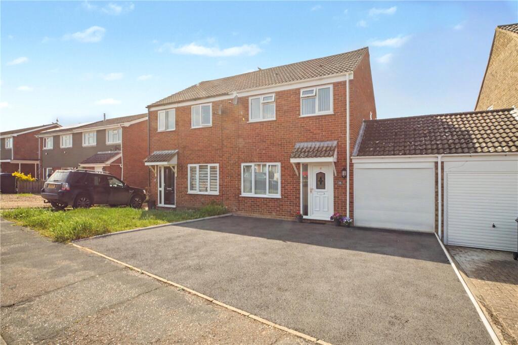 3-bed semi-detached on Lark Rise, Mulbarton, Norwich, Norfolk, NR14, £250,000