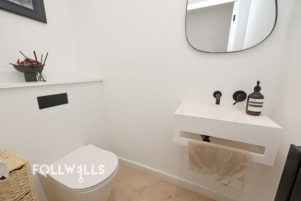 House in Stoke-on-Trent - More