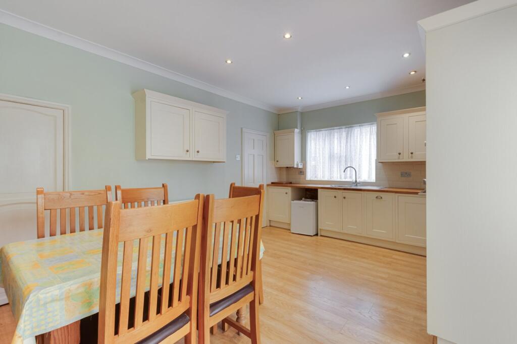 Fen Grove, Sidcup, DA15 photo 3