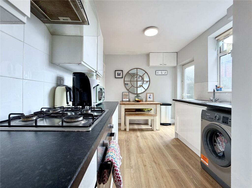 Warrenhouse Road, Brighton-Le-Sands, L22 photo 3