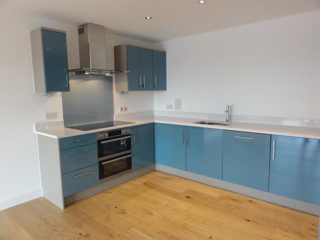 Apartment in Reading, Greenham - View 2