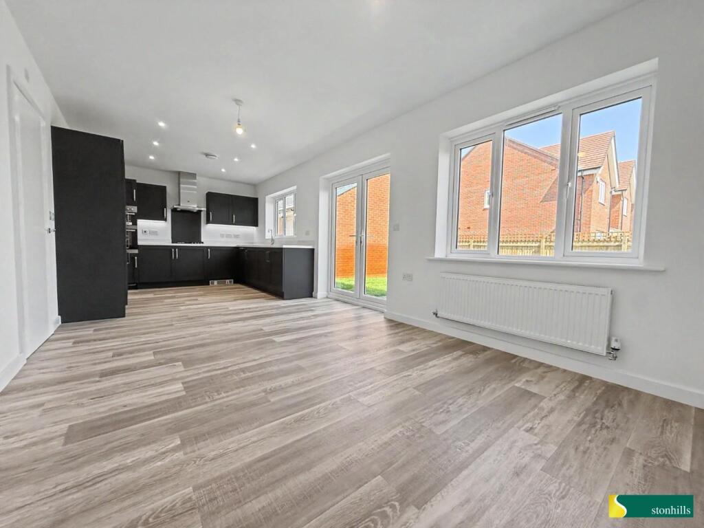 House in Harpole, Harlestone Park, West Northamptonshire - View 5