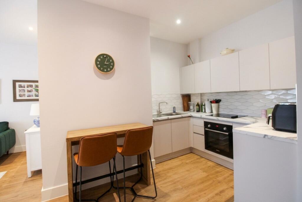 Apartment in Salisbury - More