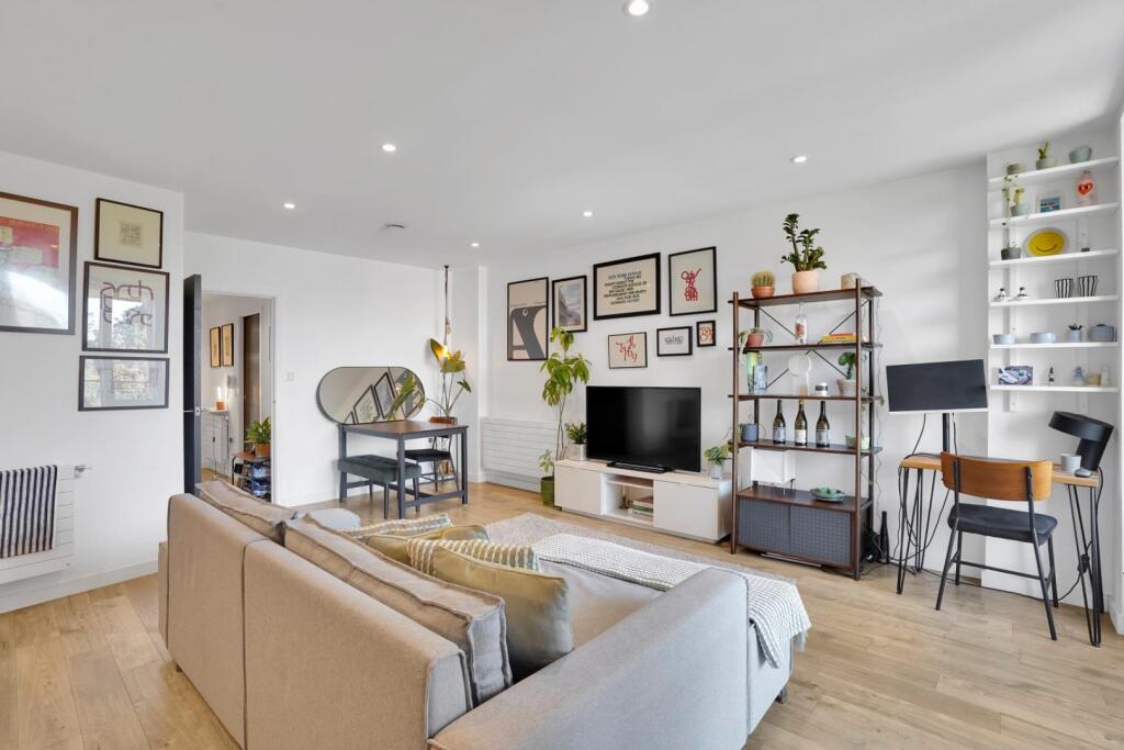 Main image of property: Woods Road, Peckham, London, SE15