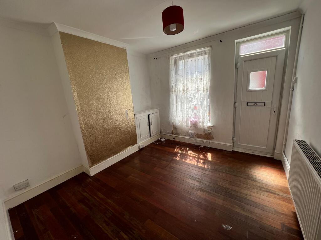 House in Mansfield, Berry Hill - View 2