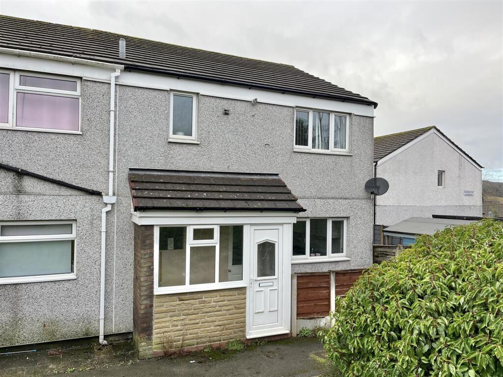 Main image of property: Wardlow Walk, Glossop