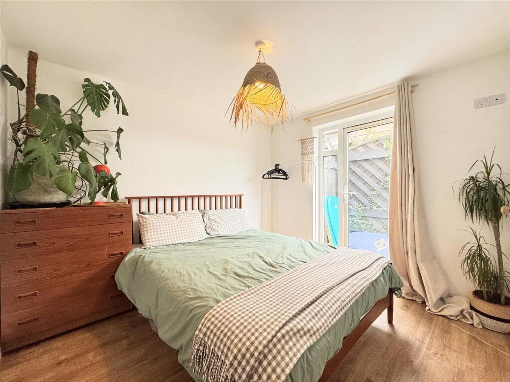 Apartment in Truro - View 3