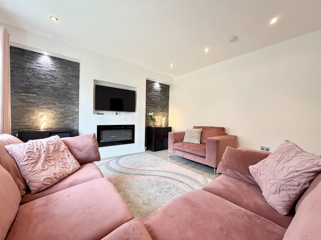 House in Denny, Falkirk - View 4