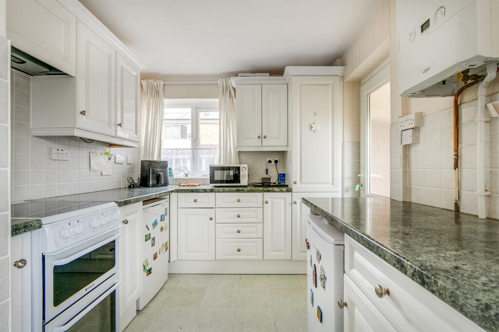 Fallowfield, Ampthill, MK45 photo 3