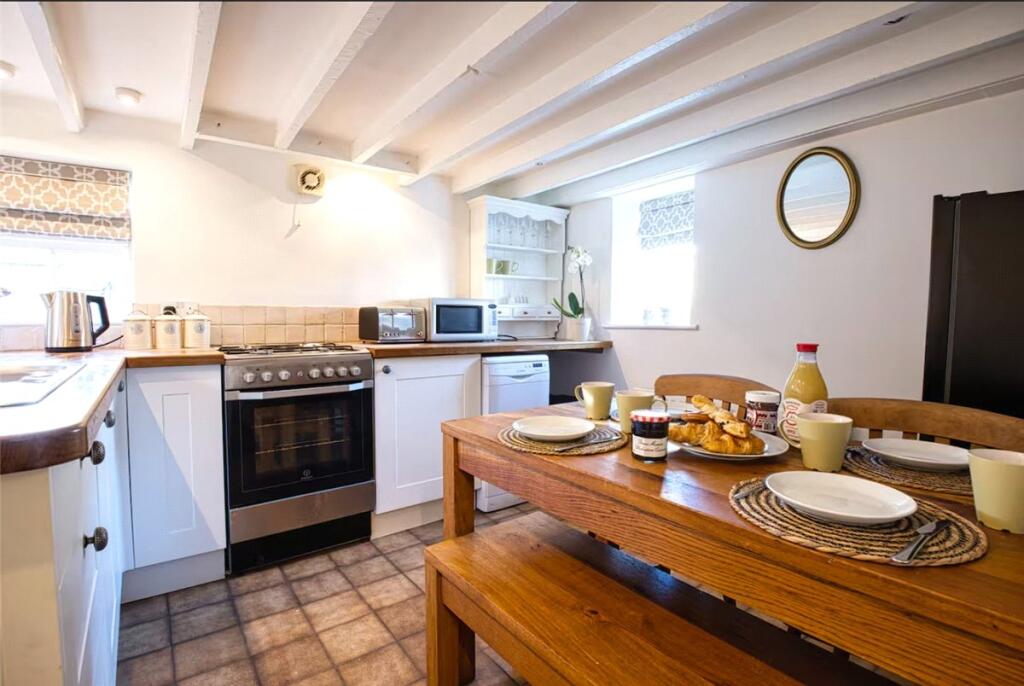 House in Bradford on Avon, Wiltshire - View 4