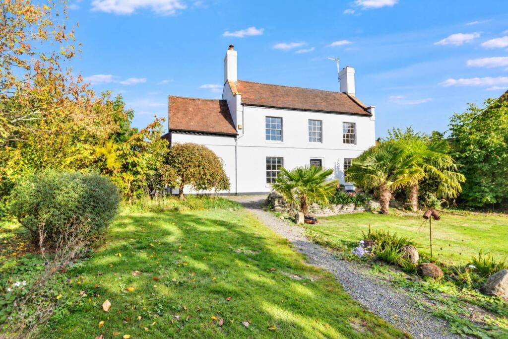 4-bed detached on Bredon, Tewkesbury, Gloucestershire, £675,000