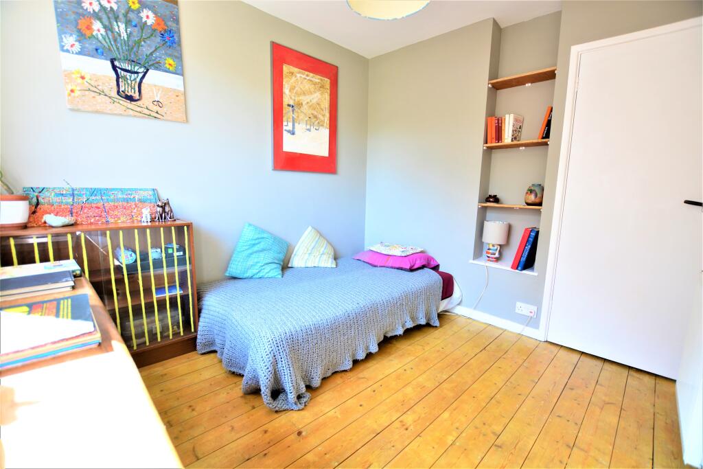 Apartment in Brighton - View 5