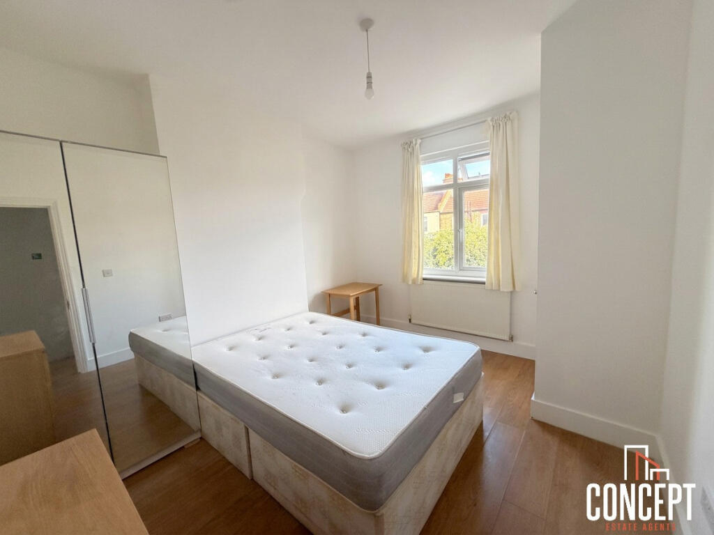 House in London - View 3