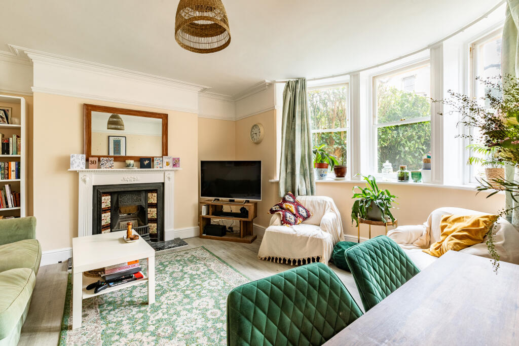 Main image of property: Garden Flat, Cotham Brow, Cotham, Bristol, BS6