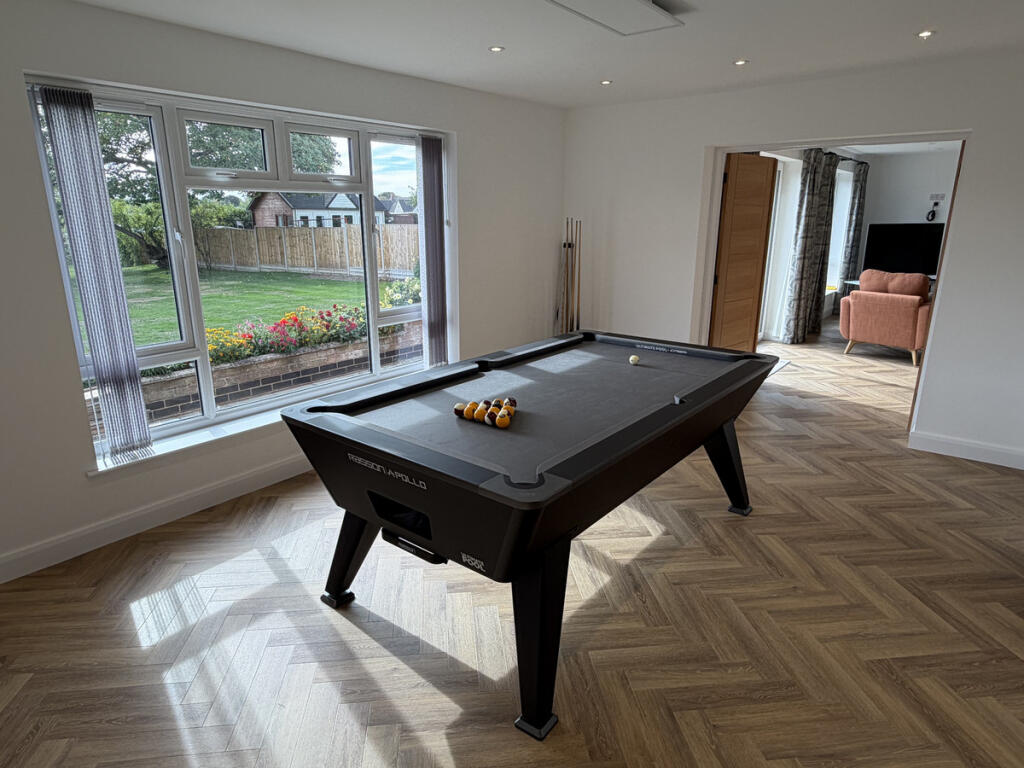 House in Hinckley and Bosworth, Earl Shilton - More