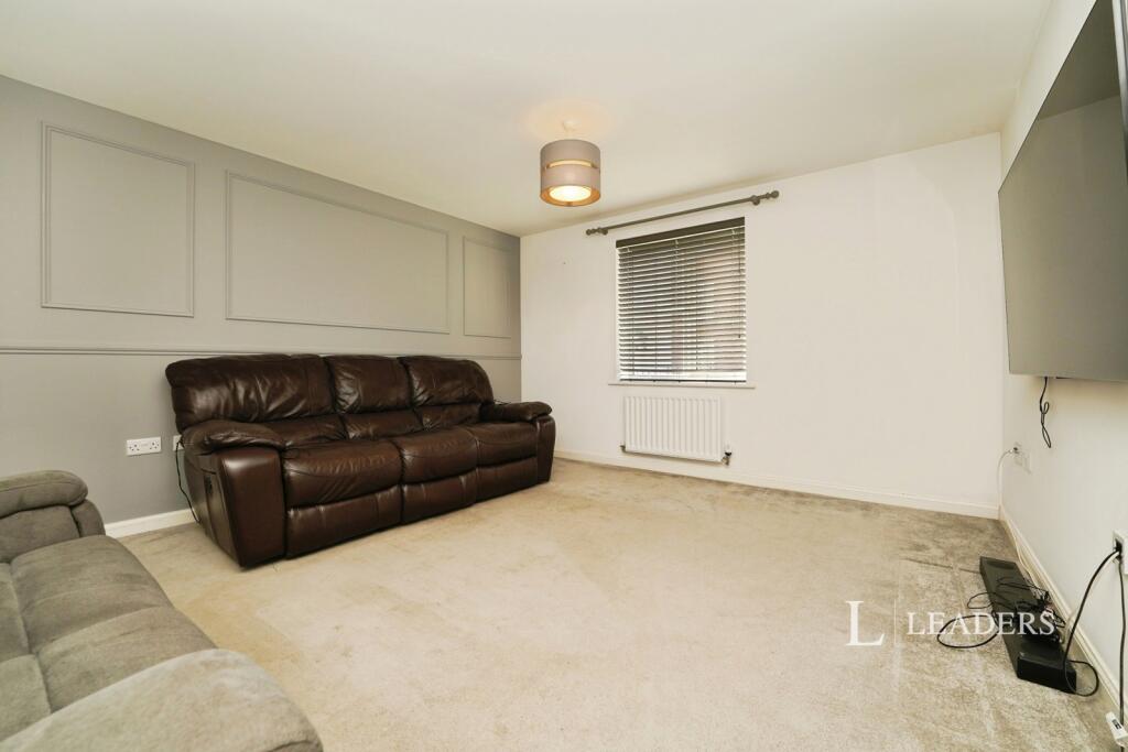 Apartment in Gloucester - View 5