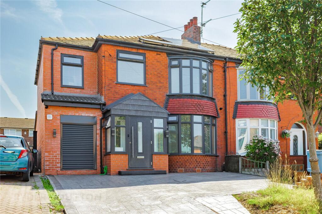 Main image of property: Broadway, Chadderton, Oldham, Greater Manchester, OL9