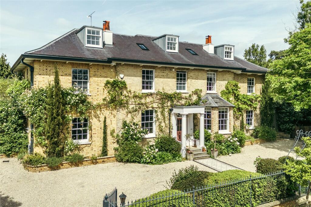 Arbrook Lane, Esher, Surrey, KT10 photo 3