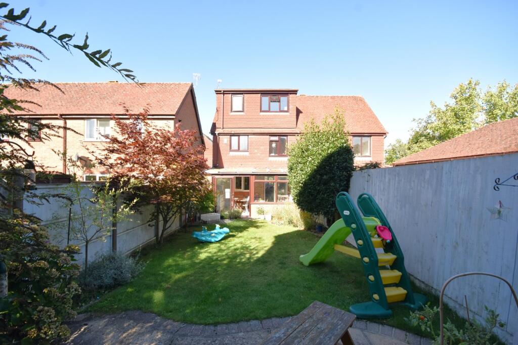 House in Horsham, North Heath, North Horsham - View 3