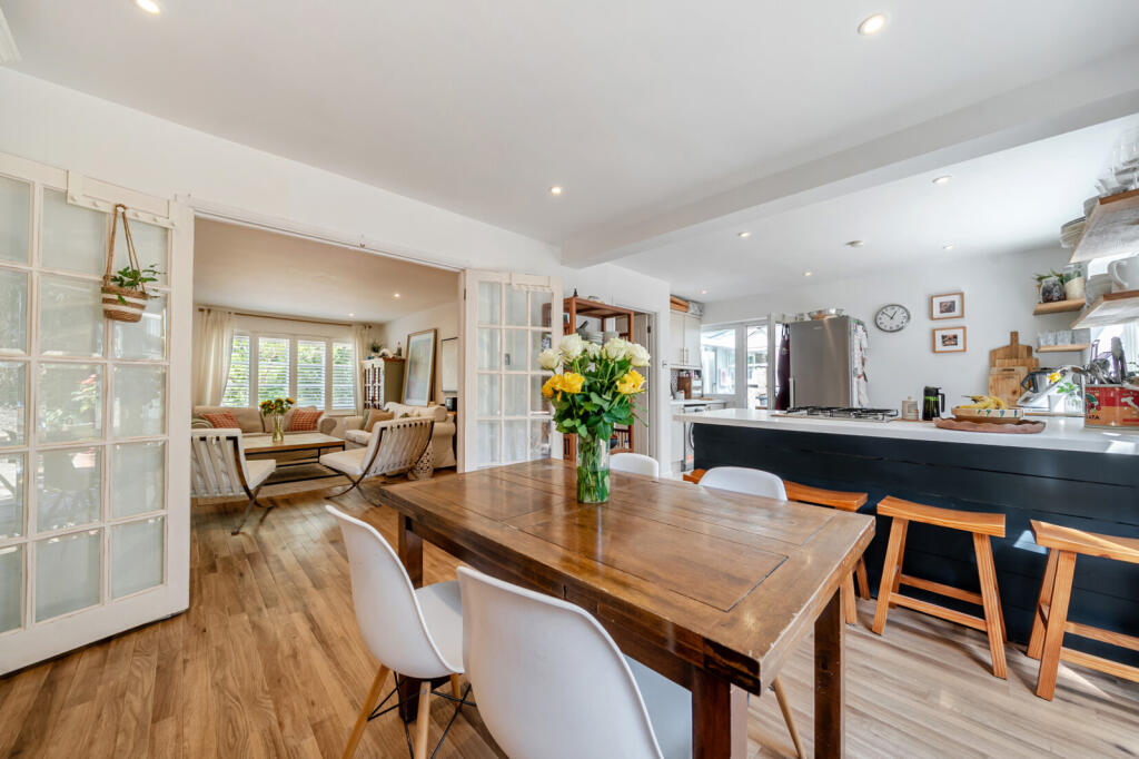 House in Guildford - View 4