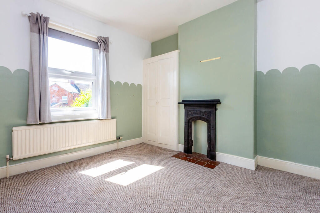 House in Rushden, North Northamptonshire - More