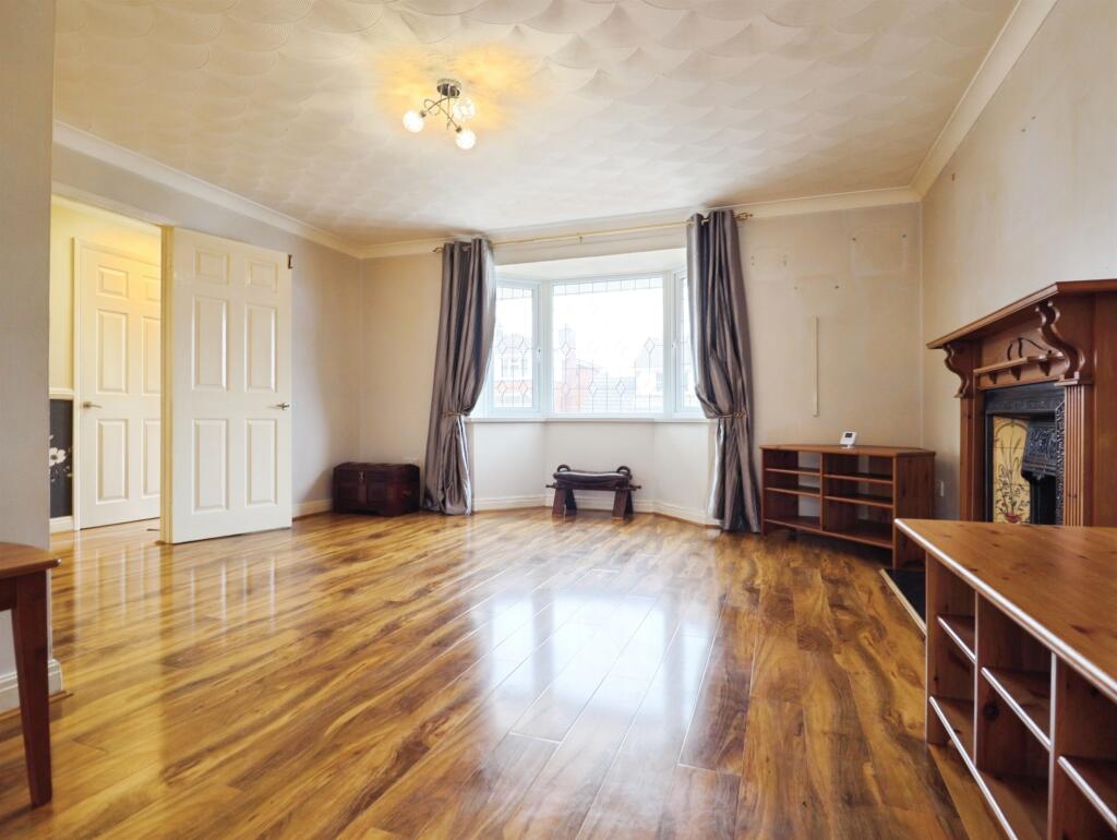 Brookfield Avenue, BARRY photo 4