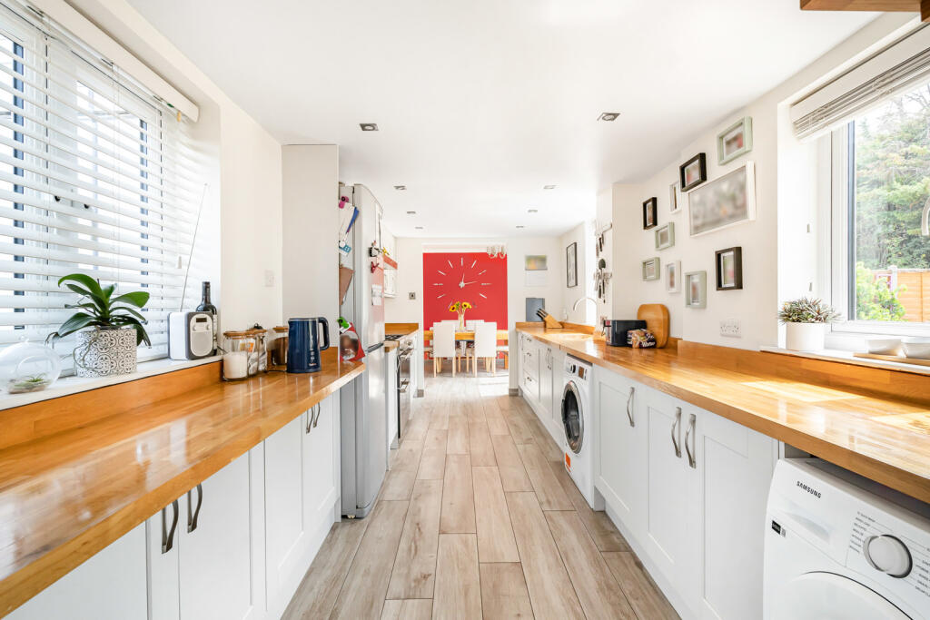 House in Sunbury-on-Thames, Kempton Park - View 3