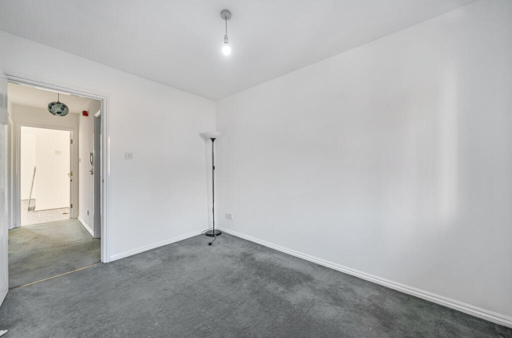 Apartment in Salford - More