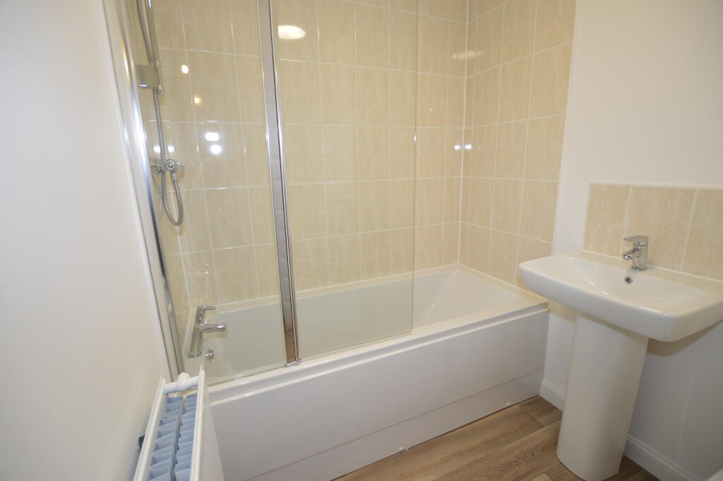 House in Wakefield - View 3