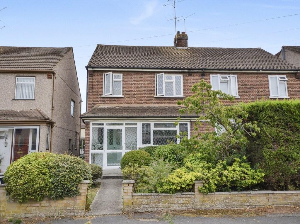 Main image of property: Crescent Close, Billericay, Essex, CM12 0HT