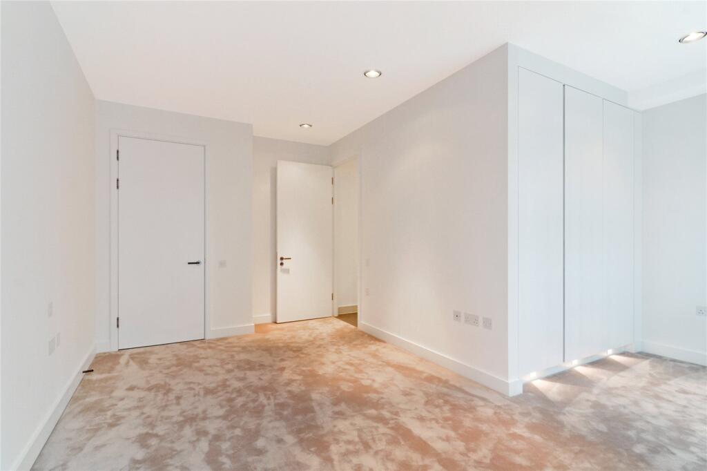 Apartment in London - View 3