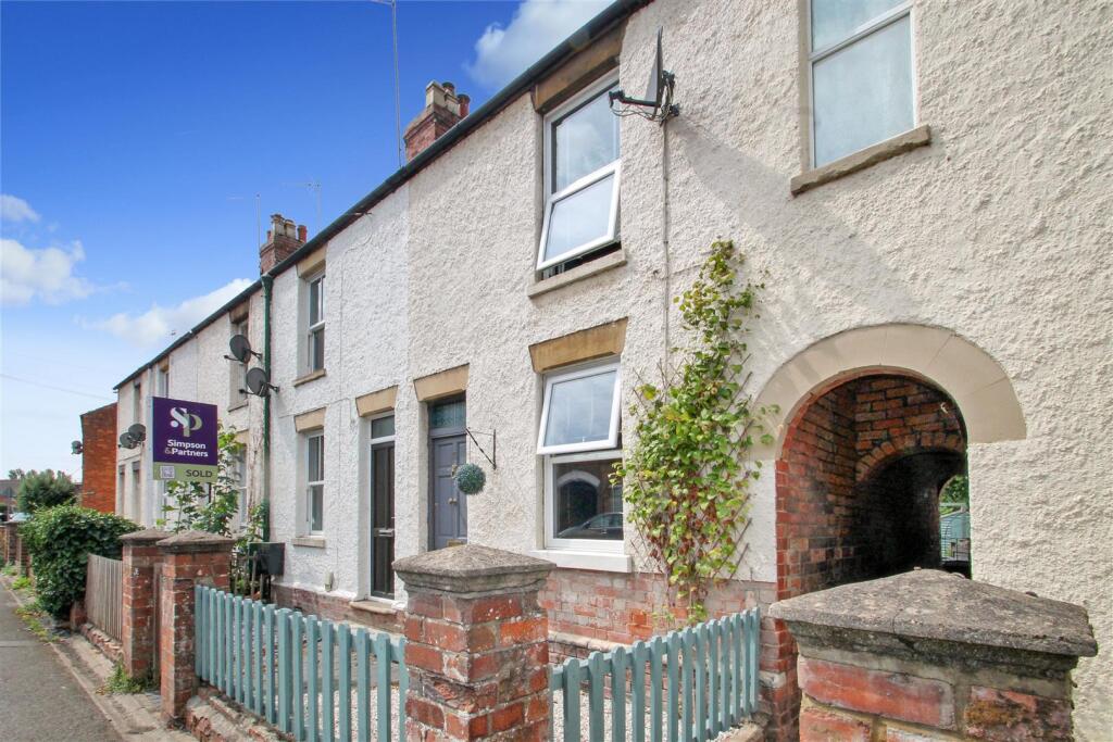 2-bed terraced on Midland Road, Thrapston, £196,000