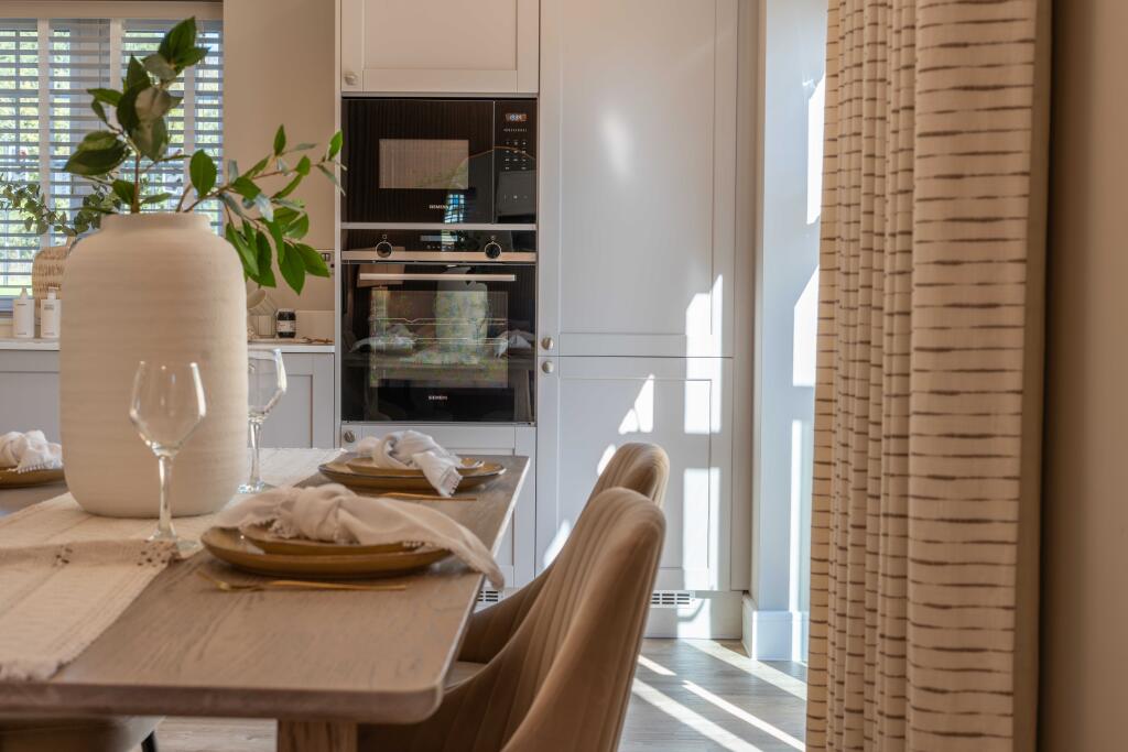 House in Wokingham - View 4