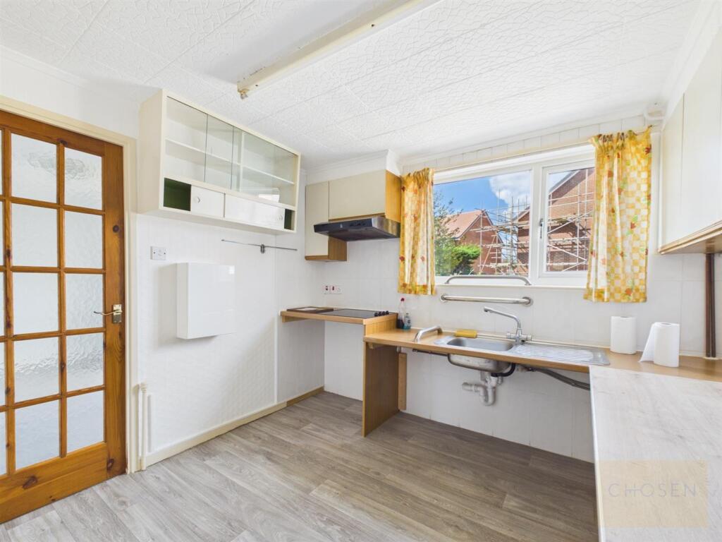House in Gloucester, Ermin Park, Brockworth - View 4