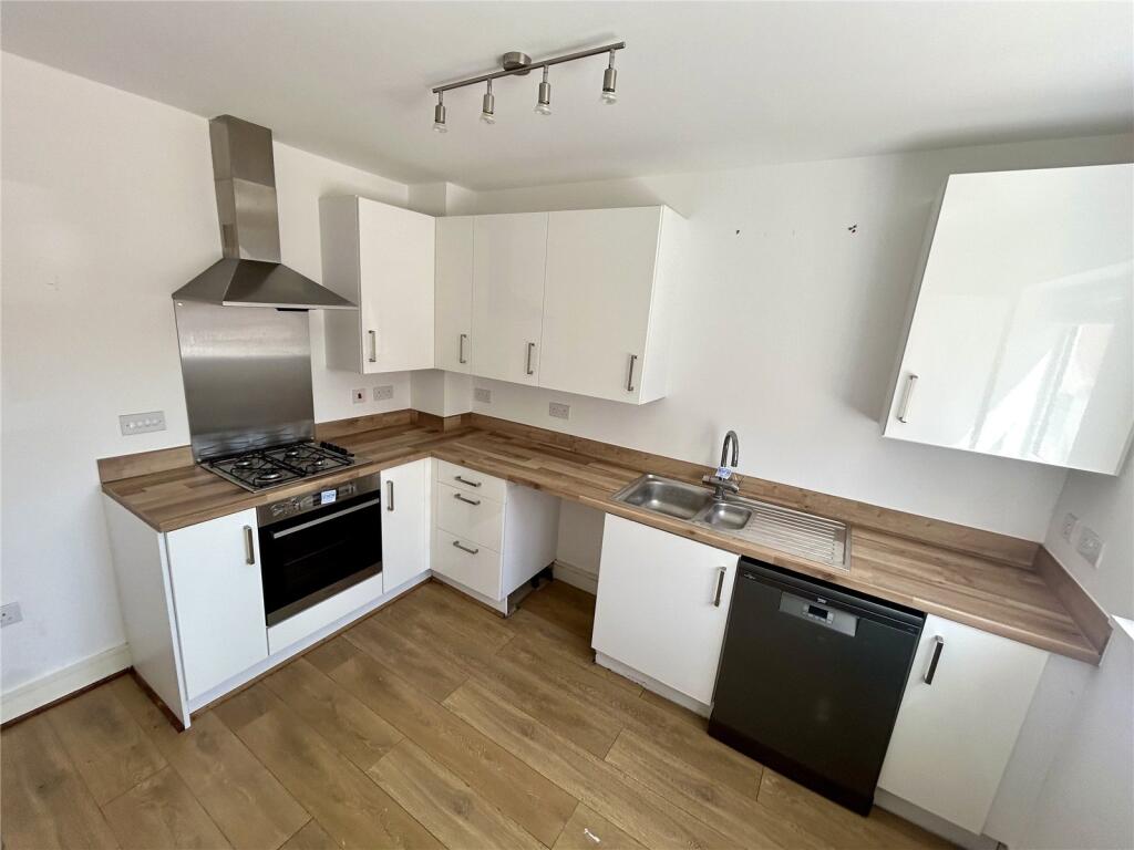 Daffodil Street, Stafford, Staffordshire, ST17 photo 2