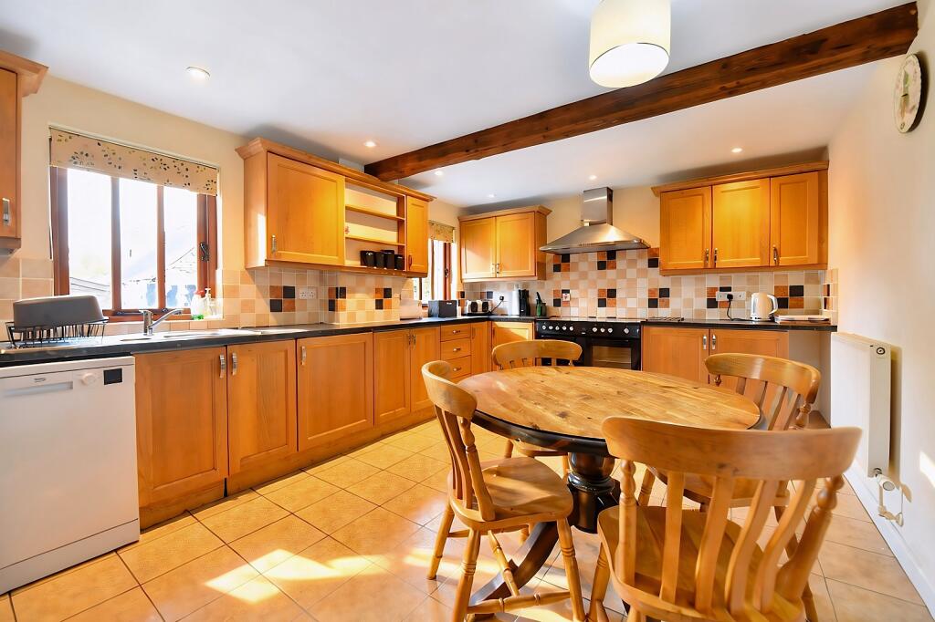 Glanusk, Brecon, Powys. photo 4
