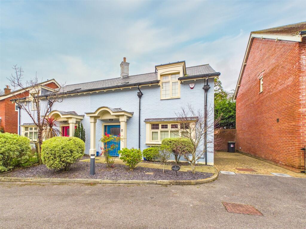 2-bed semi-detached on Homefield Close, Winkton, Christchurch, Dorset, BH23, £450,000