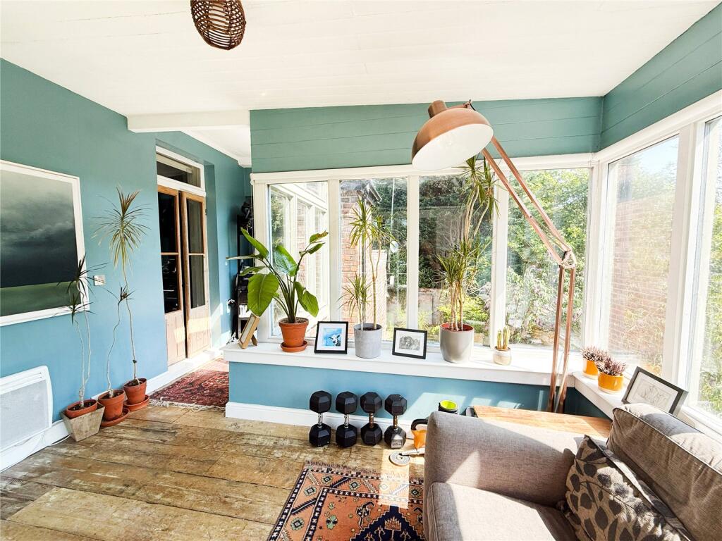 Apartment in Manchester - More