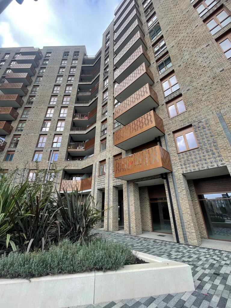 Main image of property: 1 bed, 8th floor, Moorhen, Pelican House in Fresh Wharf