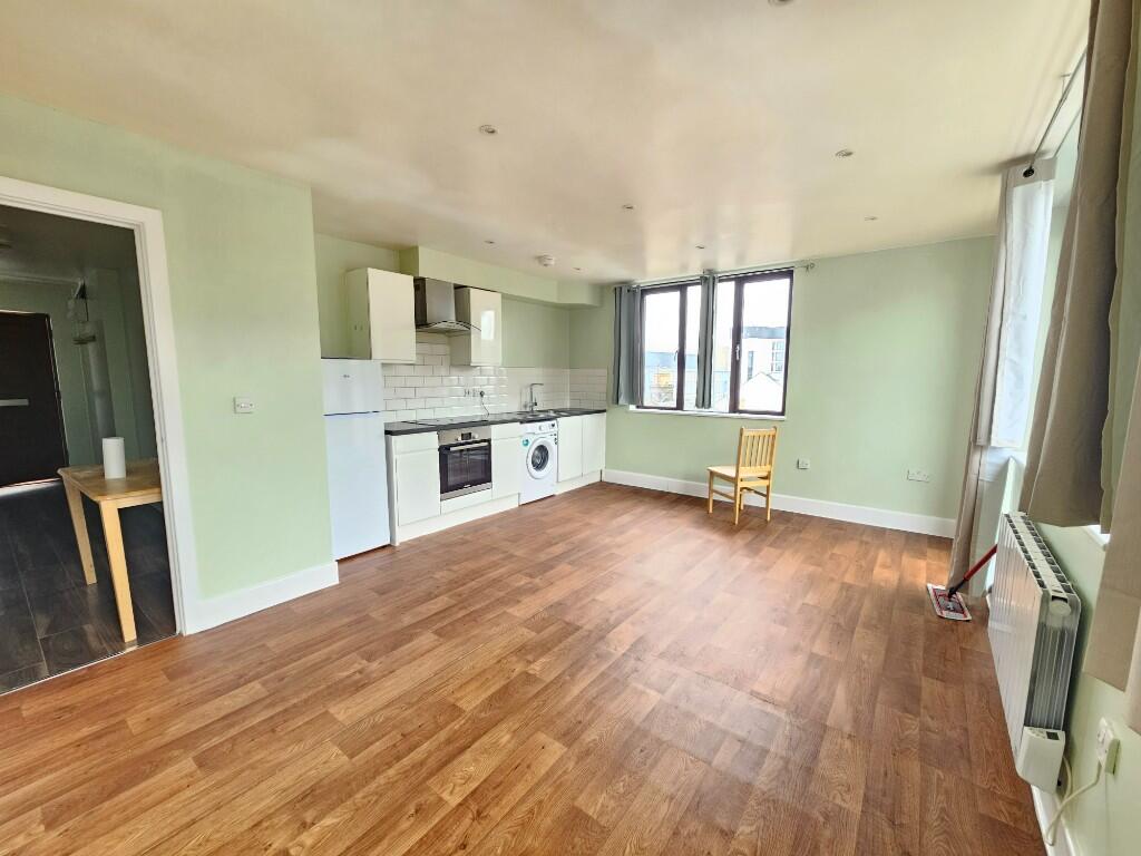 Main image of property: Park Street, Luton, Bedfordshire, LU1